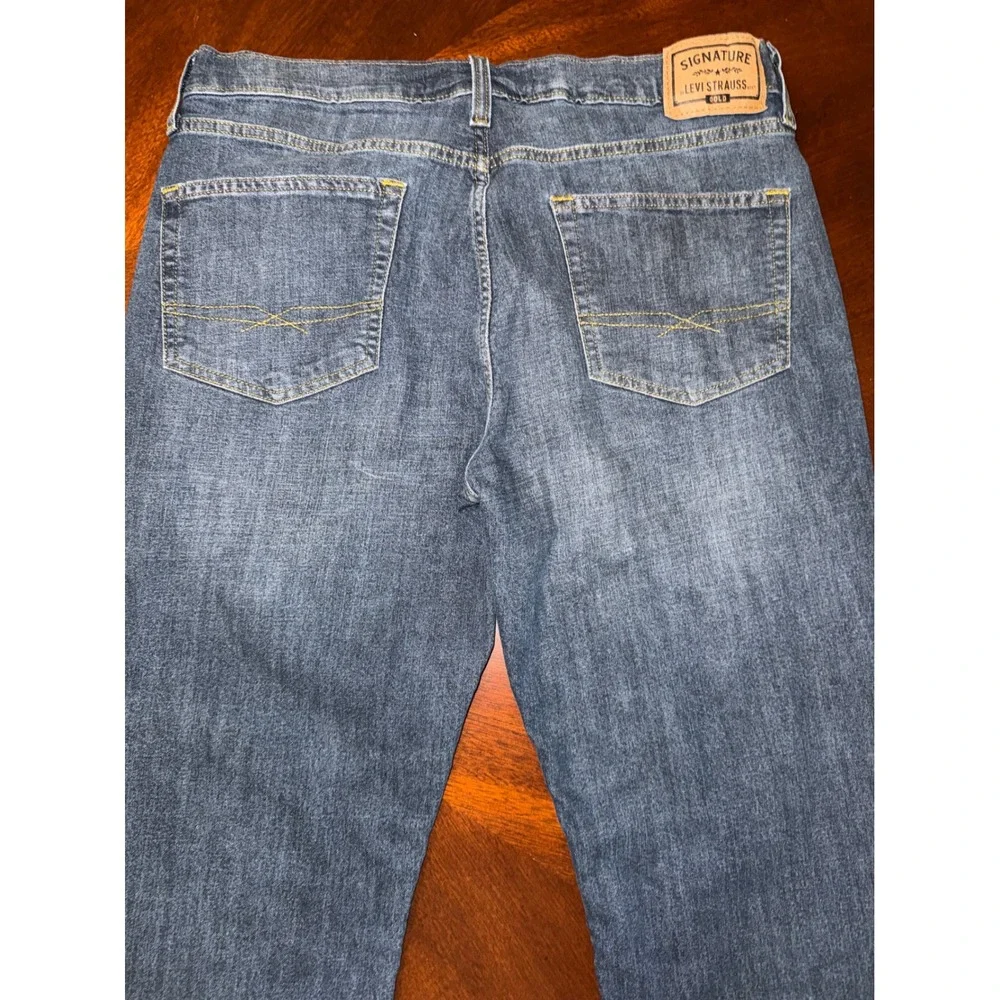 Levi Signature Men Straight Leg Jeans 34x32 Dark Blue Gold Label Incredibly Soft